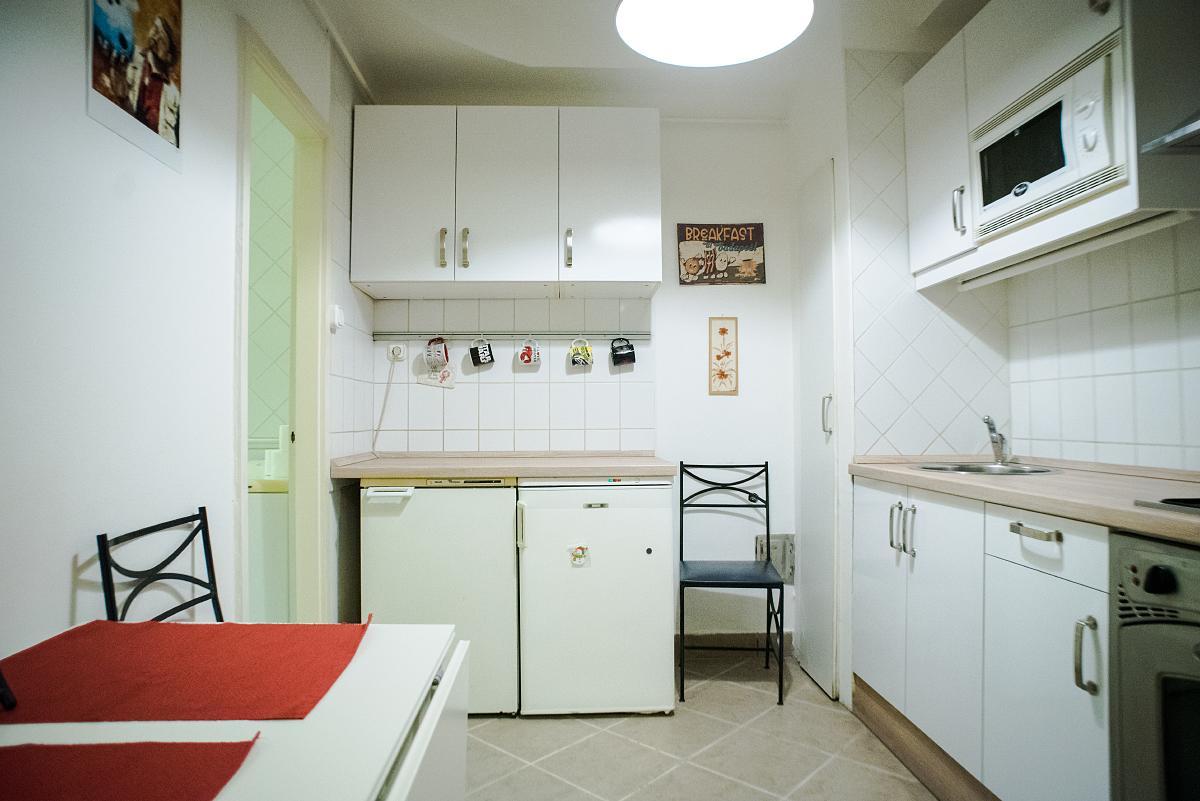 Apartment At The Deak Ferenc Ter Budapest Luaran gambar